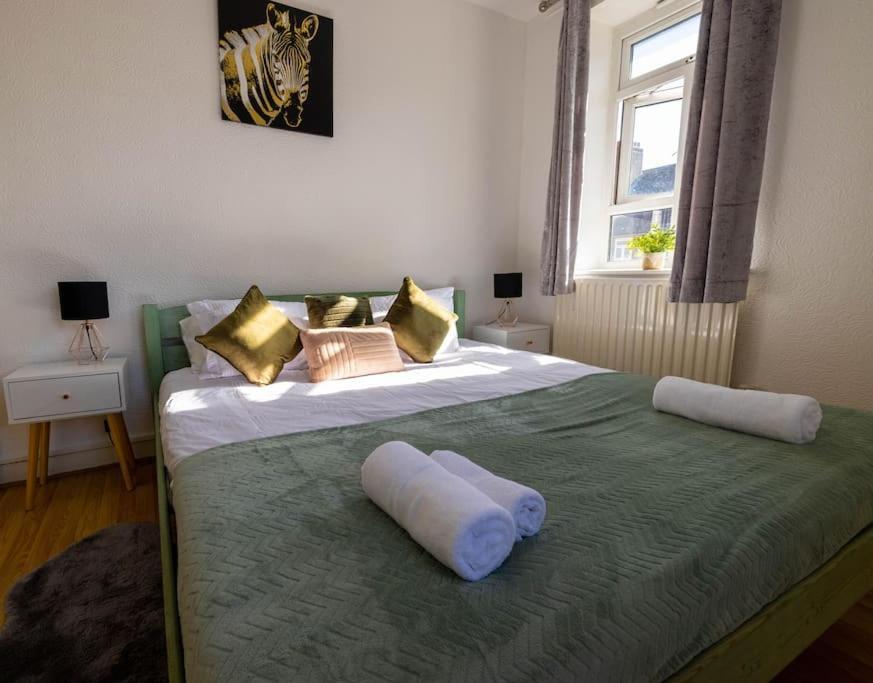 Pristine 3 Beds Hackney E9 Apartment Лондон Екстериор снимка