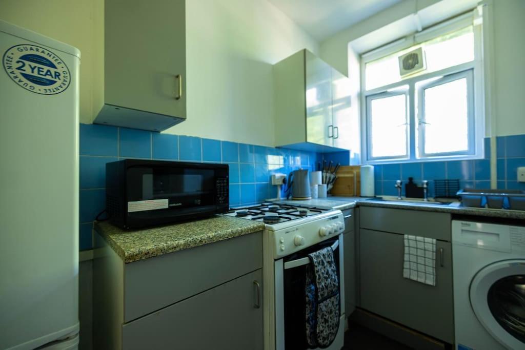 Pristine 3 Beds Hackney E9 Apartment Лондон Екстериор снимка