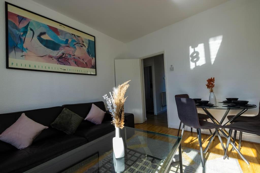 Pristine 3 Beds Hackney E9 Apartment Лондон Екстериор снимка